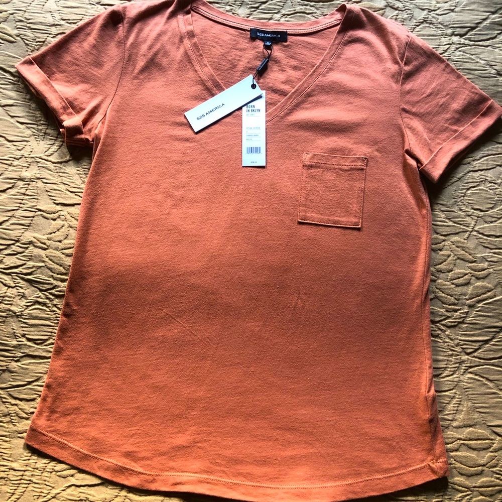⛱ NWT  525 AMERICA T SHIRT SZ S